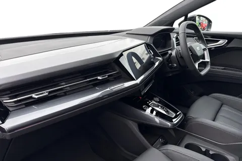  Audi Q4 e-tron 45 Black Edition Auto 5dr 82kWh Thumbnail #9