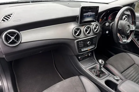 BX19MFN Mercedes-Benz Cla Class 1.6 CLA180 AMG Line Edition Coupe Euro 6 (s/s) 4dr Thumbnail #16