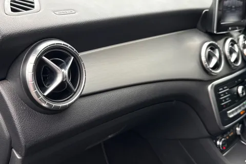 BX19MFN Mercedes-Benz Cla Class 1.6 CLA180 AMG Line Edition Coupe Euro 6 (s/s) 4dr Thumbnail #35