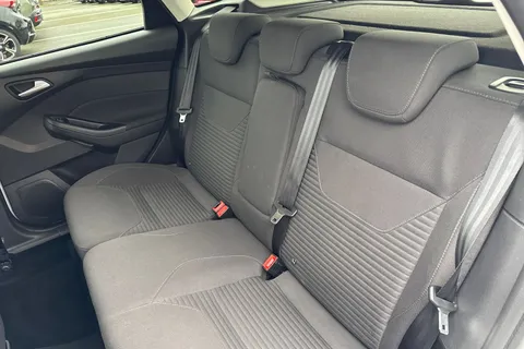 DE17EYX Ford Focus 1.0T EcoBoost Titanium Euro 6 (s/s) 5dr Thumbnail #15