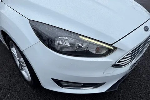 DE17EYX Ford Focus 1.0T EcoBoost Titanium Euro 6 (s/s) 5dr Thumbnail #18