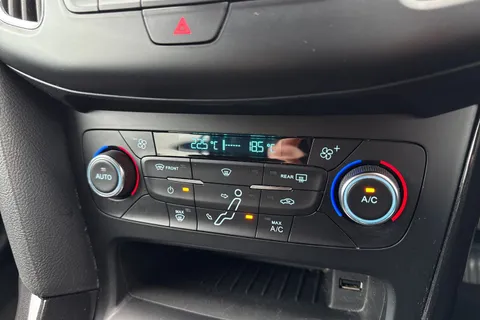 DE17EYX Ford Focus 1.0T EcoBoost Titanium Euro 6 (s/s) 5dr Thumbnail #20