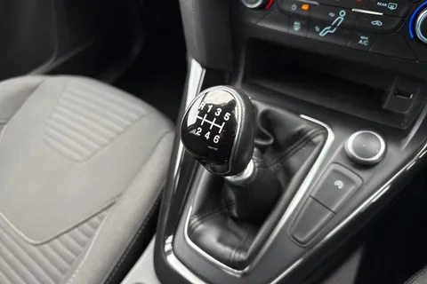 DE17EYX Ford Focus 1.0T EcoBoost Titanium Euro 6 (s/s) 5dr Thumbnail #21