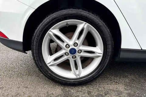 DE17EYX Ford Focus 1.0T EcoBoost Titanium Euro 6 (s/s) 5dr Thumbnail #23