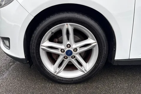 DE17EYX Ford Focus 1.0T EcoBoost Titanium Euro 6 (s/s) 5dr Thumbnail #25