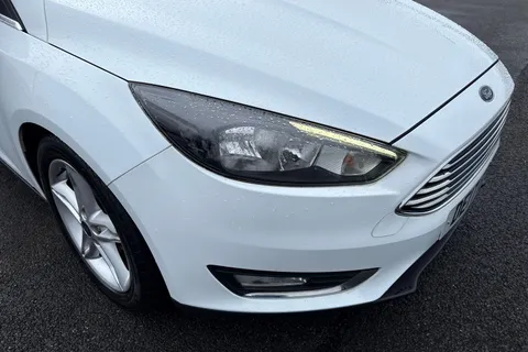 DE17EYX Ford Focus 1.0T EcoBoost Titanium Euro 6 (s/s) 5dr Thumbnail #26