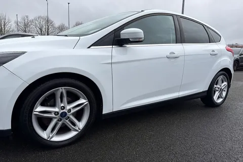 DE17EYX Ford Focus 1.0T EcoBoost Titanium Euro 6 (s/s) 5dr Thumbnail #29