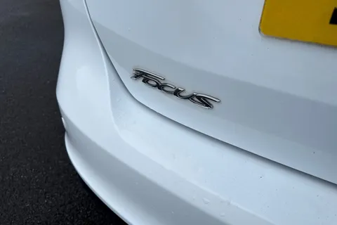 DE17EYX Ford Focus 1.0T EcoBoost Titanium Euro 6 (s/s) 5dr Thumbnail #34