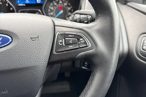 DE17EYX Ford Focus 1.0T EcoBoost Titanium Euro 6 (s/s) 5dr Thumbnail #41