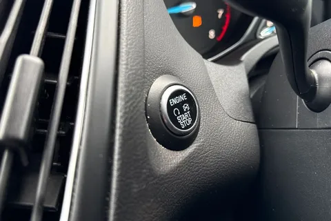 DE17EYX Ford Focus 1.0T EcoBoost Titanium Euro 6 (s/s) 5dr Thumbnail #56