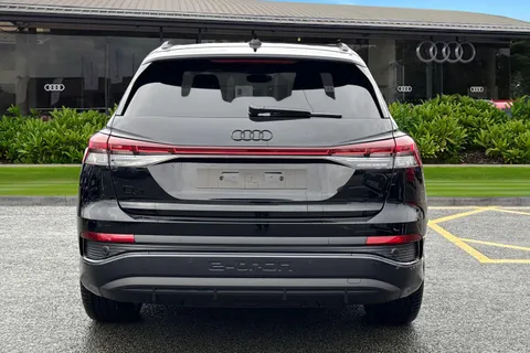 Audi Q4 e-tron 45 Black Edition Auto 5dr 82kWh Thumbnail #5