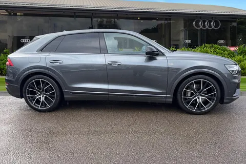 LP22DLF Audi Q8 Black Edition 55 TFSI quattro 340 PS tiptronic Thumbnail #4