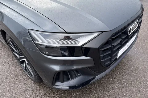 LP22DLF Audi Q8 Black Edition 55 TFSI quattro 340 PS tiptronic Thumbnail #9