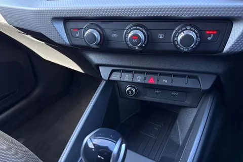  Audi A1 1.0 TFSI 30 Black Edition Sportback S Tronic Euro 6 (s/s) 5dr Thumbnail #22