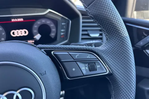  Audi A1 1.0 TFSI 30 Black Edition Sportback S Tronic Euro 6 (s/s) 5dr Thumbnail #27