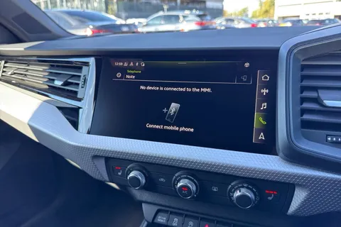  Audi A1 1.0 TFSI 30 Black Edition Sportback S Tronic Euro 6 (s/s) 5dr Thumbnail #31