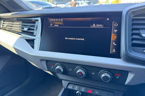  Audi A1 1.0 TFSI 30 Black Edition Sportback S Tronic Euro 6 (s/s) 5dr Thumbnail #36