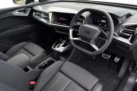 Audi Q4 e-tron 45 Black Edition Auto 5dr 82kWh Thumbnail #14