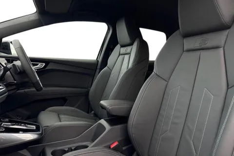 Audi Q4 e-tron 45 Black Edition Auto 5dr 82kWh Thumbnail #16
