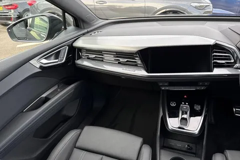 Audi Q4 e-tron 45 Black Edition Auto 5dr 82kWh Thumbnail #20