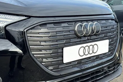 Audi Q4 e-tron 45 Black Edition Auto 5dr 82kWh Thumbnail #28
