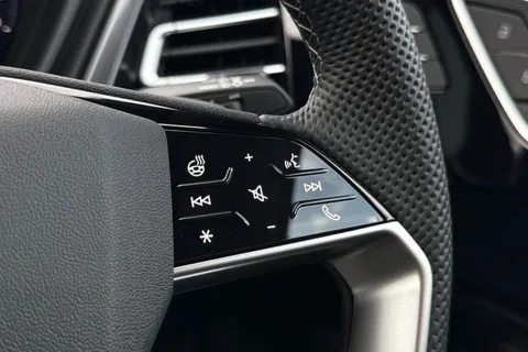 Audi Q4 e-tron 45 Black Edition Auto 5dr 82kWh Thumbnail #30