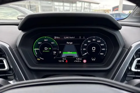 Audi Q4 e-tron 45 Black Edition Auto 5dr 82kWh Thumbnail #32