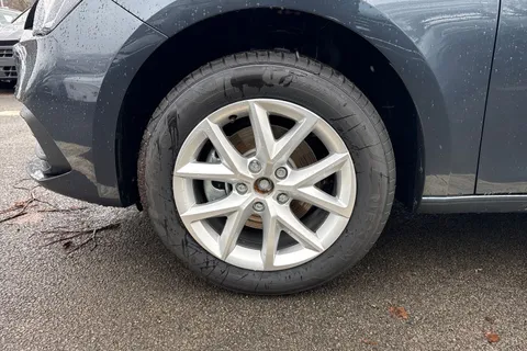  SEAT Leon 1.5 eTSI MHEV SE DSG Euro 6 (s/s) 5dr Thumbnail #9