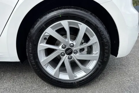  Audi A1 1.0 TFSI 30 Sport Sportback Euro 6 (s/s) 5dr Thumbnail #12