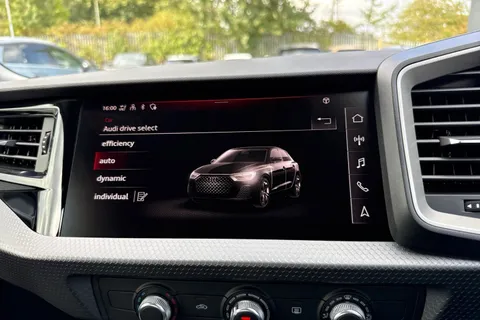  Audi A1 1.0 TFSI 30 Sport Sportback Euro 6 (s/s) 5dr Thumbnail #35