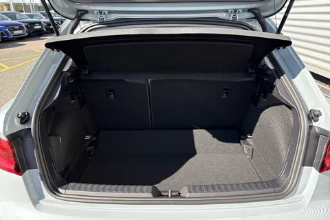  Audi A1 1.0 TFSI 30 Sport Sportback S Tronic Euro 6 (s/s) 5dr Thumbnail #7