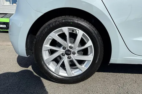  Audi A1 1.0 TFSI 30 Sport Sportback S Tronic Euro 6 (s/s) 5dr Thumbnail #11