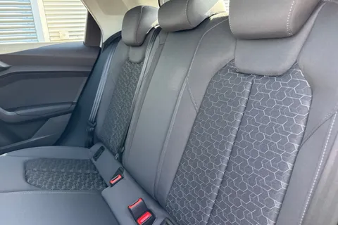  Audi A1 1.0 TFSI 30 Sport Sportback S Tronic Euro 6 (s/s) 5dr Thumbnail #19