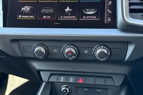  Audi A1 1.0 TFSI 30 Sport Sportback S Tronic Euro 6 (s/s) 5dr Thumbnail #22