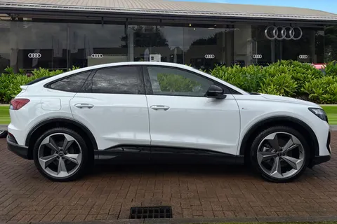 KW25XEC Audi Q4 e-tron Q4 Sportback Black Edition 45 e-tron  210,00 kW Thumbnail #4