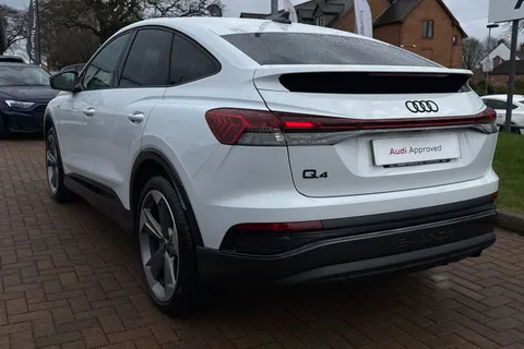 KW25XEC Audi Q4 e-tron Q4 Sportback Black Edition 45 e-tron  210,00 kW Thumbnail #8