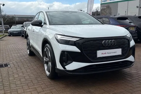 KW25XEC Audi Q4 e-tron Q4 Sportback Black Edition 45 e-tron  210,00 kW Thumbnail #9