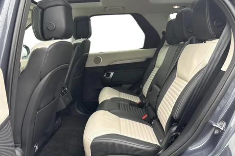 4 of 47 for Land Rover Discovery 3.0 D350 Dynamic HSE 5dr