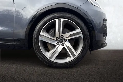 9 of 47 for Land Rover Discovery 3.0 D350 Dynamic HSE 5dr