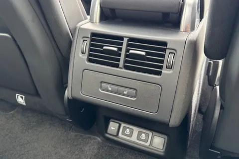 19 of 47 for Land Rover Discovery 3.0 D350 Dynamic HSE 5dr