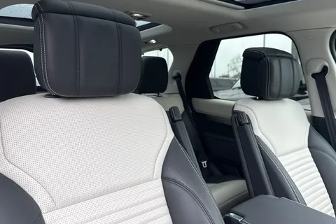 22 of 47 for Land Rover Discovery 3.0 D350 Dynamic HSE 5dr