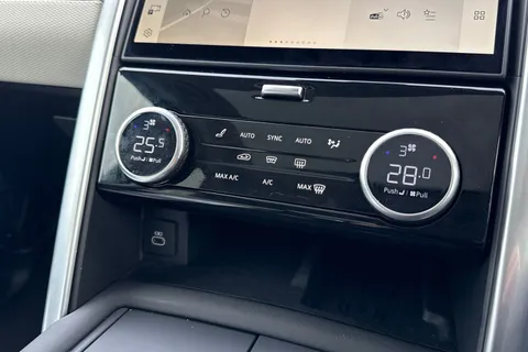 23 of 47 for Land Rover Discovery 3.0 D350 Dynamic HSE 5dr