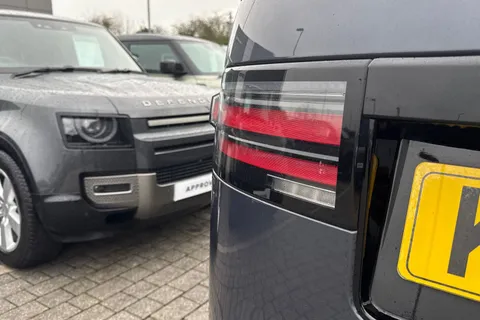 27 of 47 for Land Rover Discovery 3.0 D350 Dynamic HSE 5dr