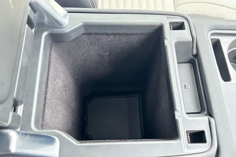 45 of 47 for Land Rover Discovery 3.0 D350 Dynamic HSE 5dr