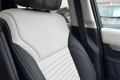 46 of 47 for Land Rover Discovery 3.0 D350 Dynamic HSE 5dr