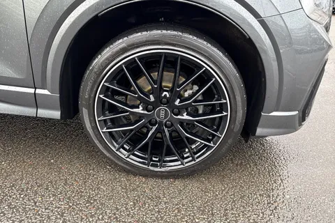 DG23BVX Audi Q2 Black Edition 35 TFSI  150 PS 6-speed Thumbnail #10