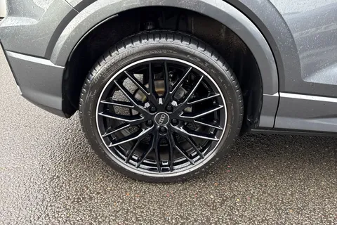 DG23BVX Audi Q2 Black Edition 35 TFSI  150 PS 6-speed Thumbnail #11