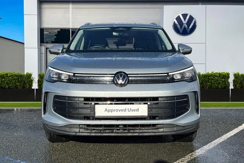 GF25OXU Volkswagen Tiguan 1.5 TSI eHybrid 204PS Match 5dr DSG Thumbnail #6