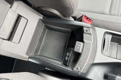 EJ19XSO Ford C-Max 1.5 TDCi Titanium Powershift Euro 6 (s/s) 5dr Thumbnail #38