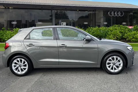 Audi A1 1.0 TFSI 25 Sport Sportback Euro 6 (s/s) 5dr Thumbnail #4